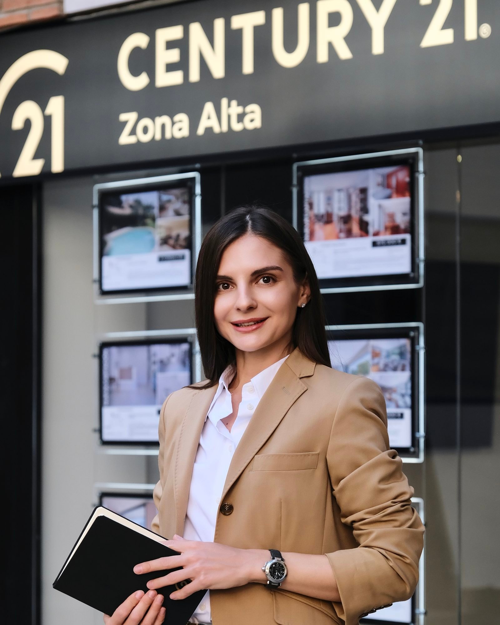 Yanina Struneuskaya — agent at CENTURY 21 Zona Alta, rental search in Barcelona
