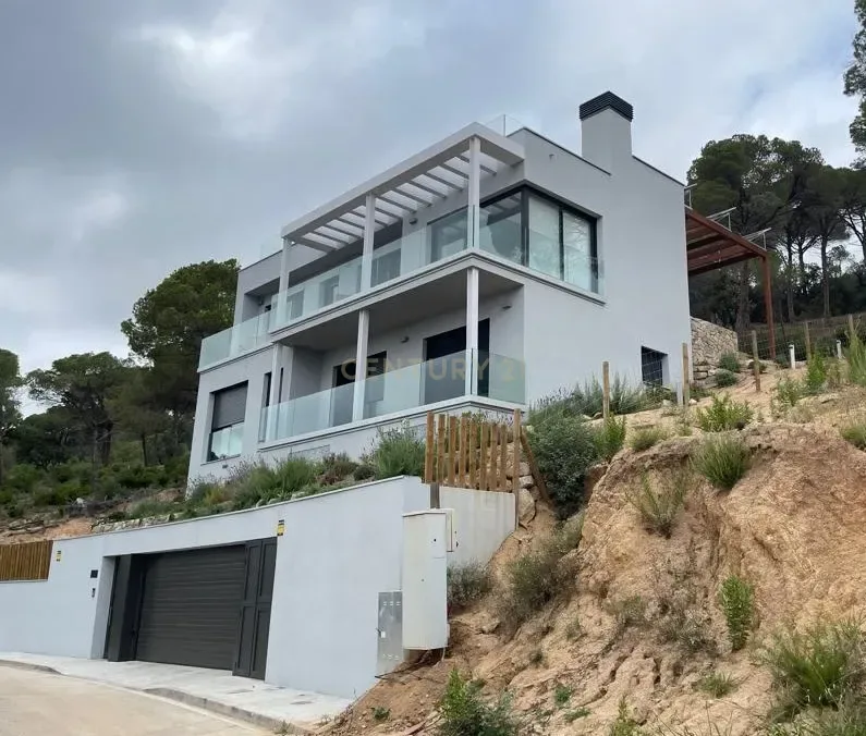 “PINARS” – Tu refugio de lujo en la Costa Brava