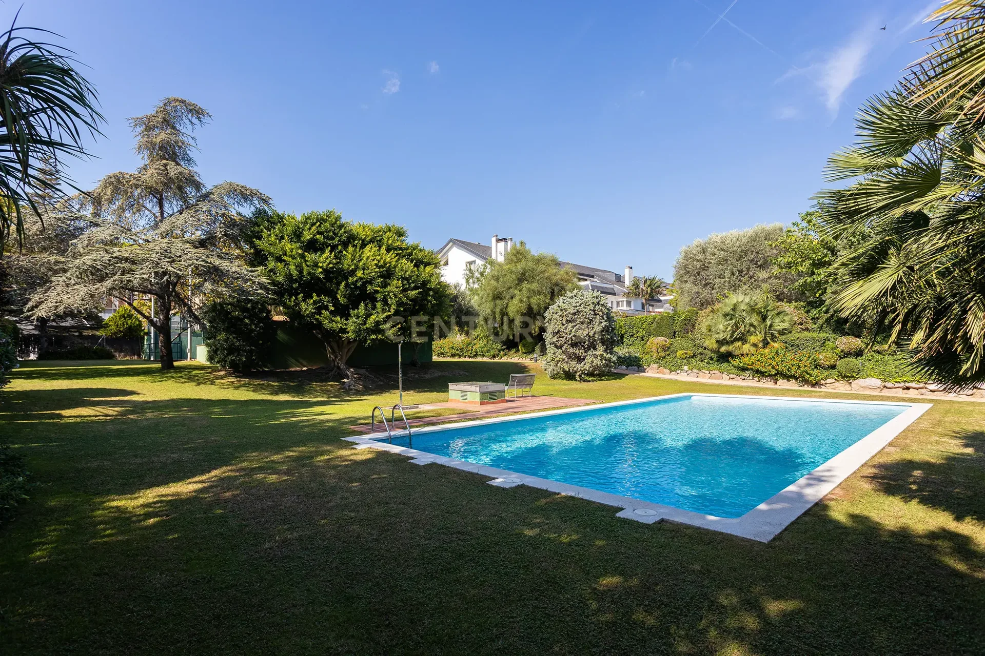 Luxury House / Villa for Sale in Pedralbes — 695 m², 6 beds