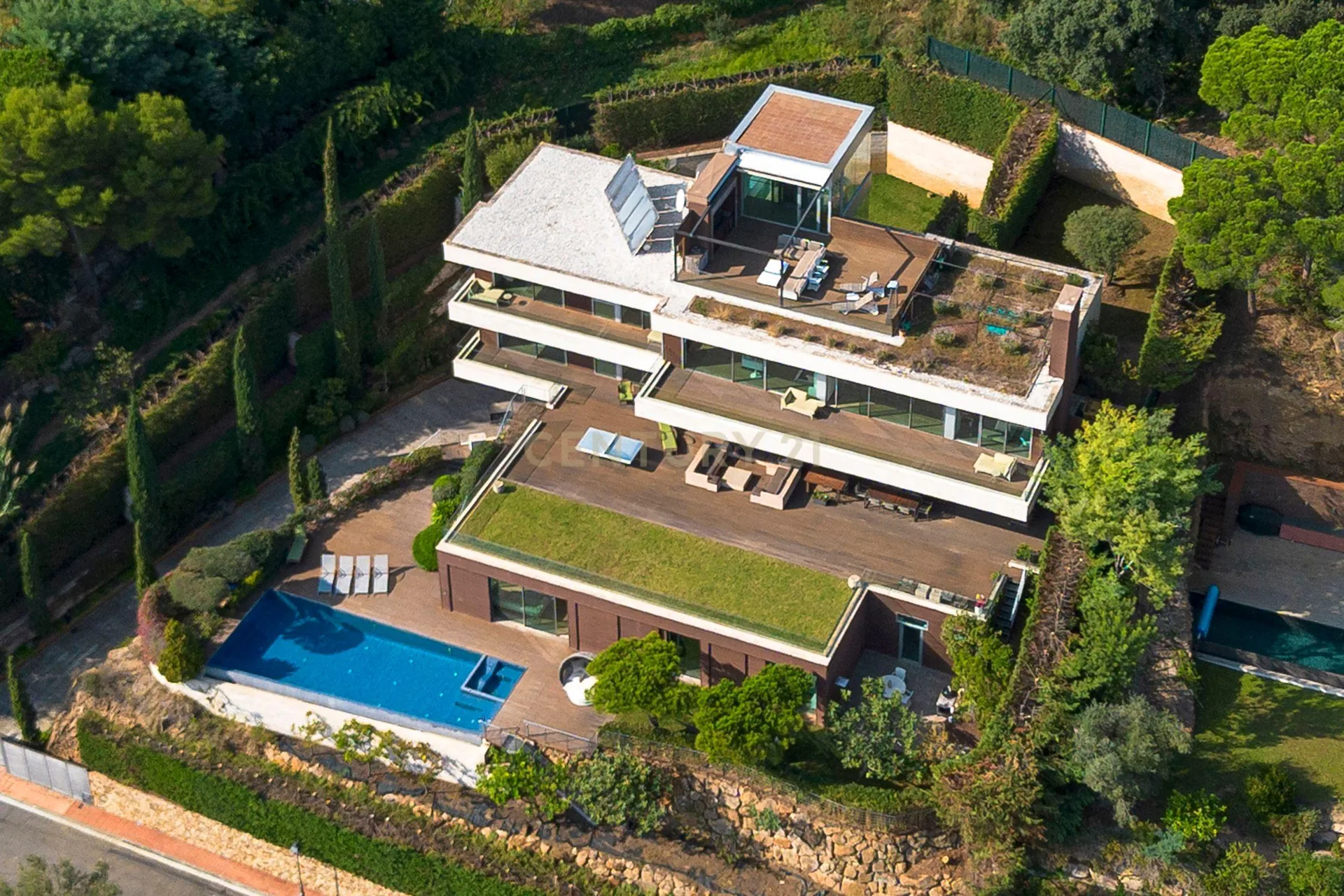 Luxury House / Villa for Sale in Barcelona — 1111 m², 5 beds