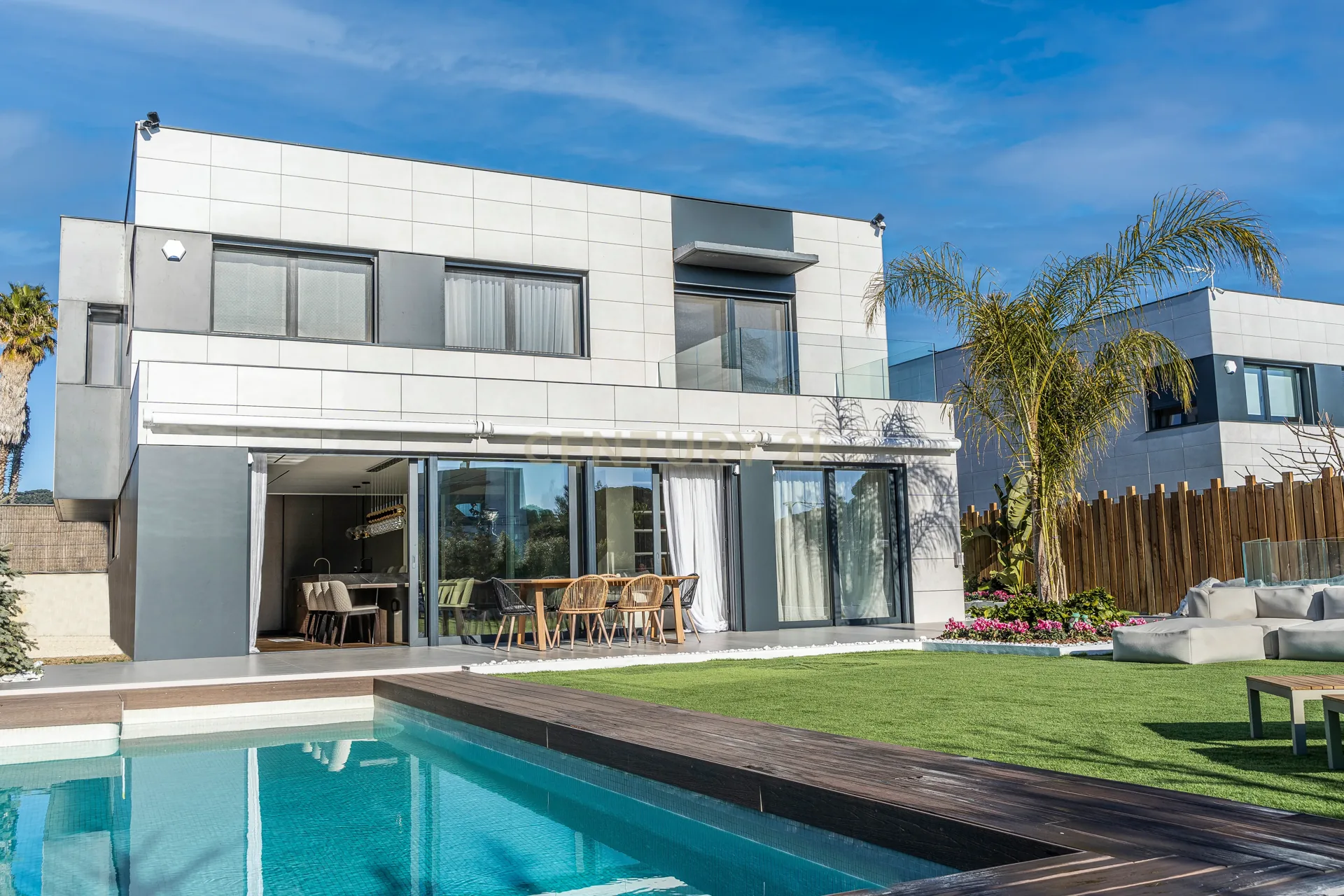 Espectacular Residencia de Lujo en Sant Andreu de Llavaneres: Diseño, Exclusividad y Confort
