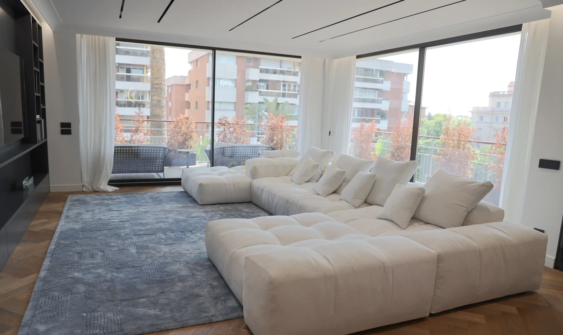 EXCLUSIVA VIVIENDA EN VIA AUGUSTA, BARCELONA
