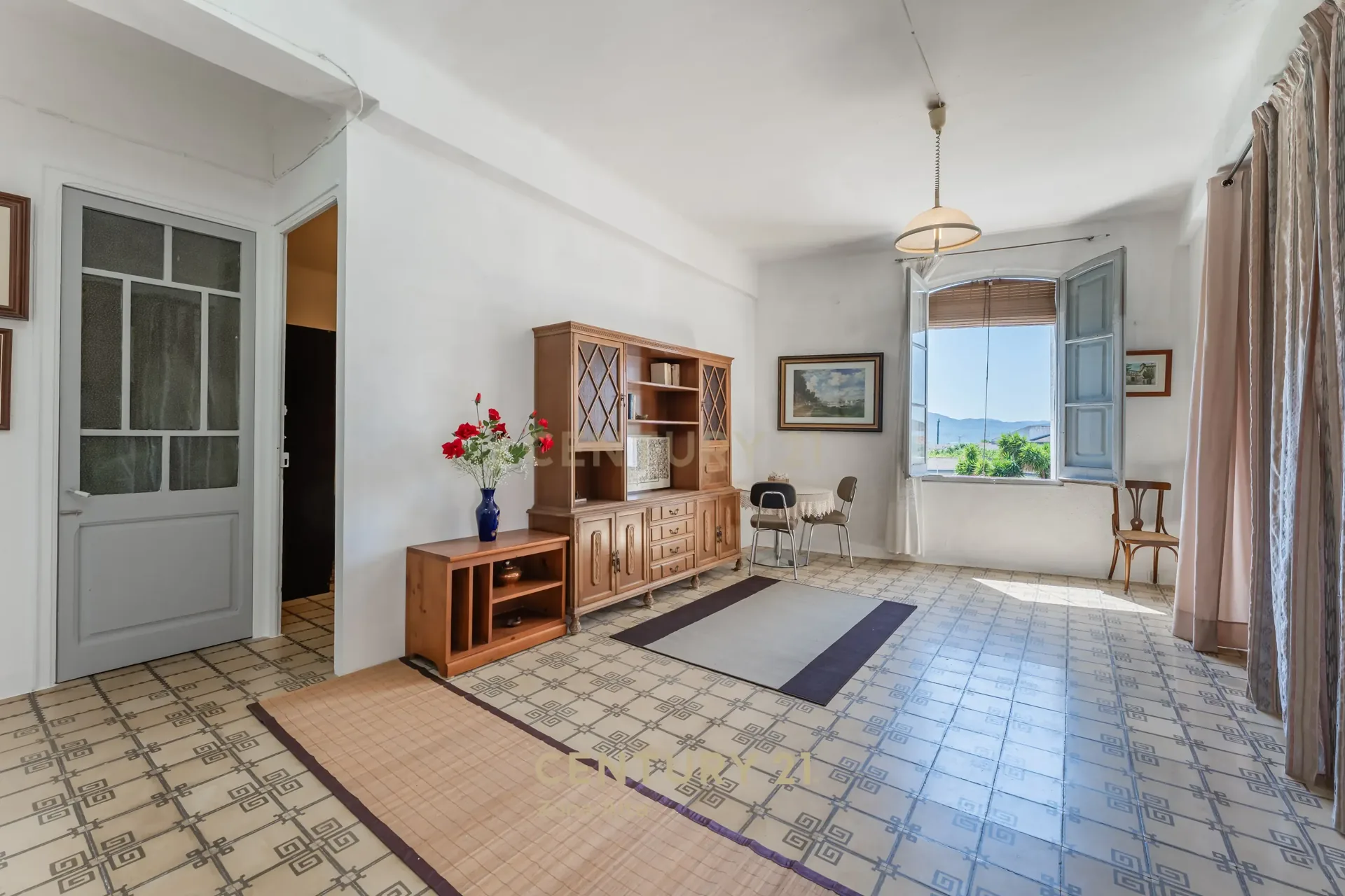 Apartment for Sale in Móra d'Ebre — 618 m², 12 beds