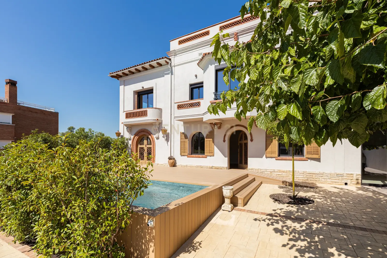 Luxury House / Villa for Sale in Sant Just Desvern — 514 m², 5 beds