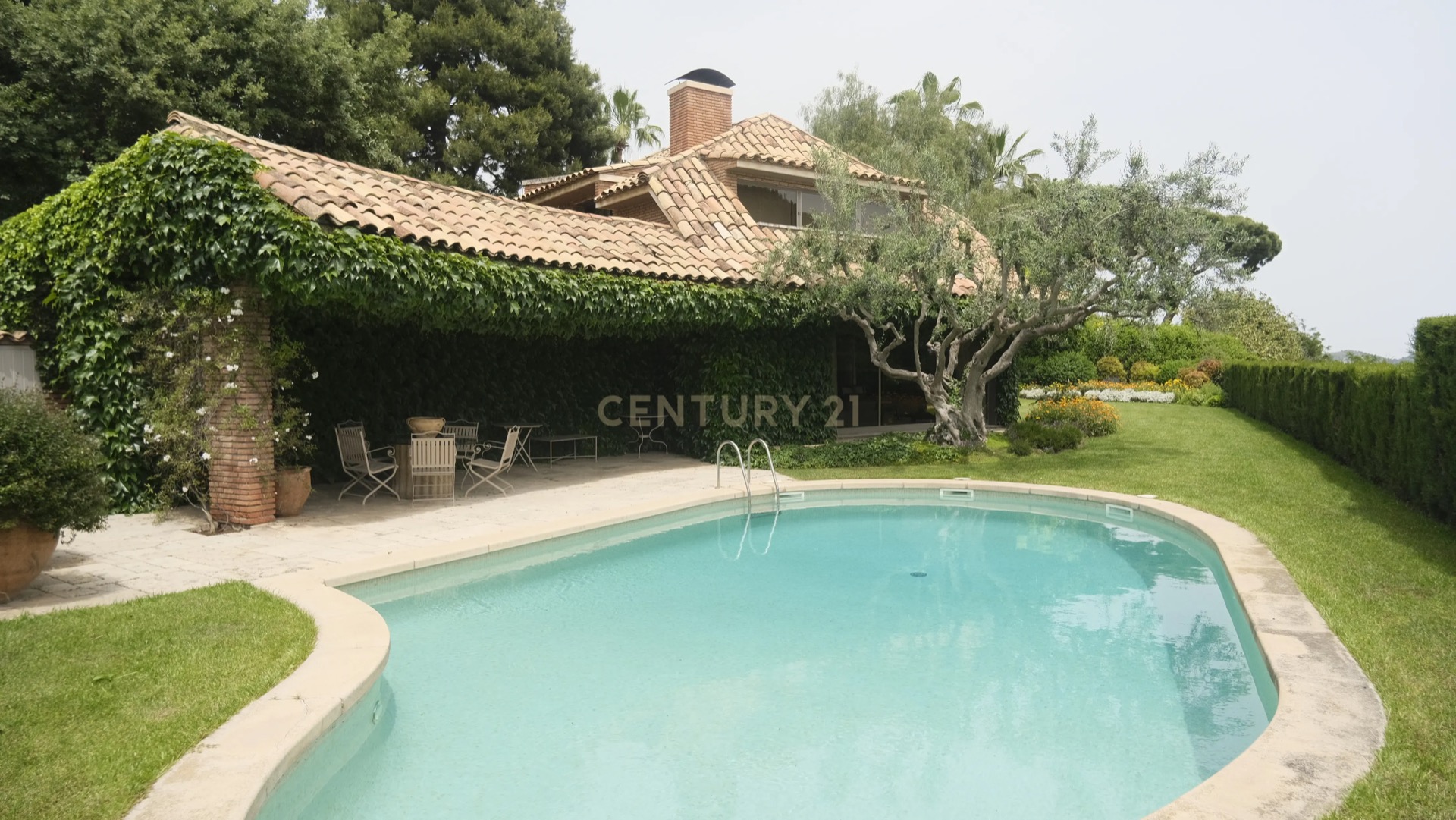 Exclusiva Casa en Pedralbes con Piscina y Vistas