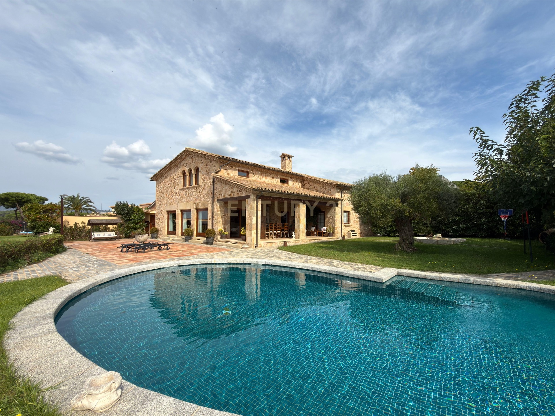 Masía contemporánea con encanto — Costa Brava